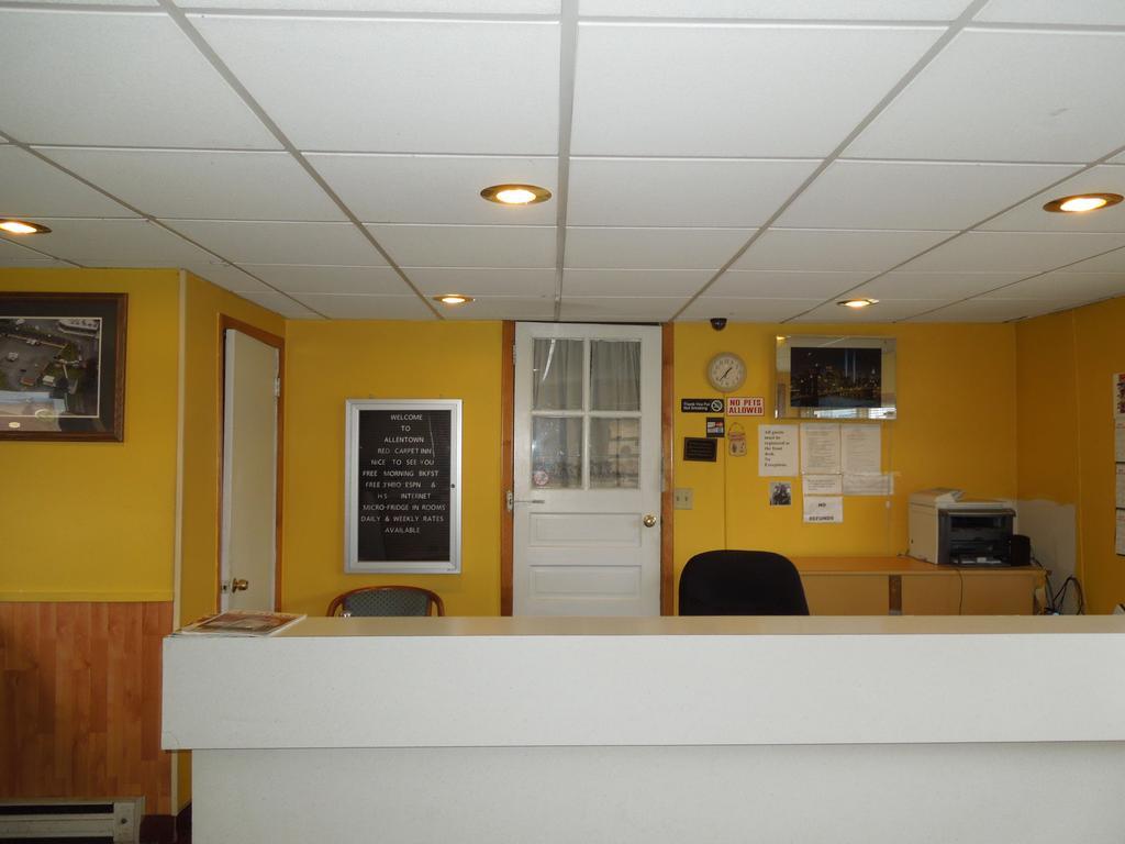 Red Carpet Inn - Allentown Bagian luar foto